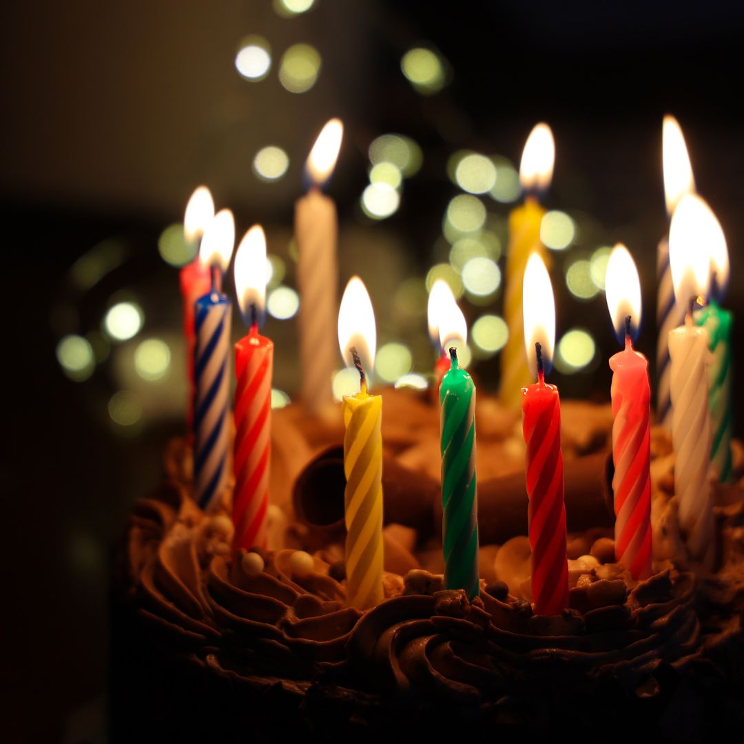 Gâteau d'anniversaire au brunch
